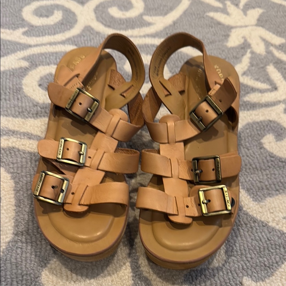 Kori-Ease Platform Sandals Sz7 NWOT